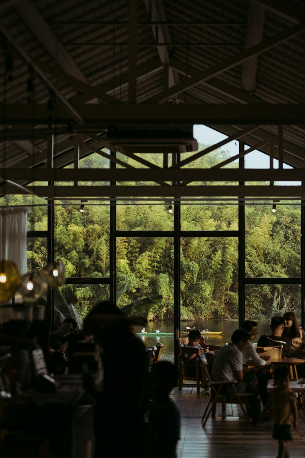 Fine Dining at Emberthorn